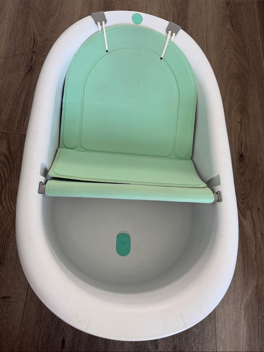 Frida Baby Bath Tub 4 in 1 - Kids Bath & Body
